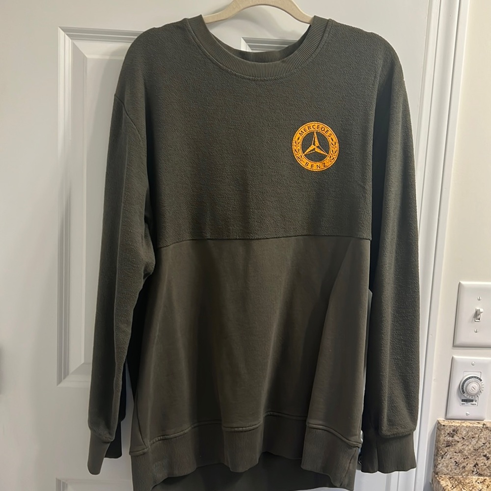 Men’s army, green, Mercedes-Benz crewneck